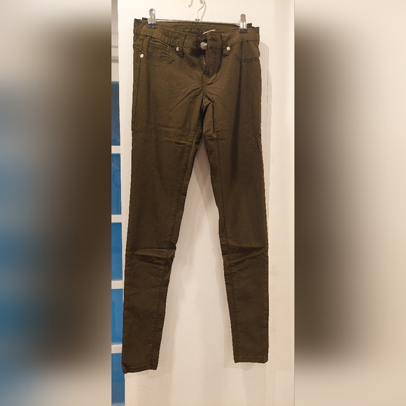 Vip Jeans V.i.p Denim - Green Slim Fit Jeans with Modern Appeal